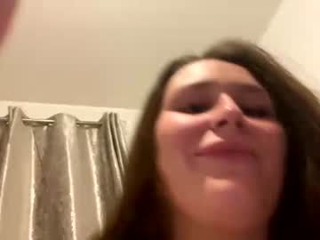 couple makemesquirtbaby69 image #1538411