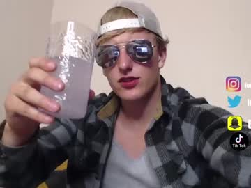 man luckyloganx image #4486283