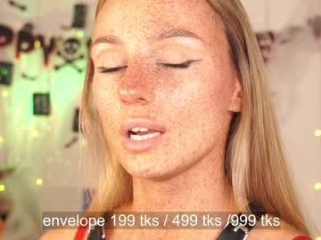 girl artease image #5557363
