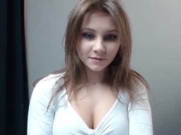 girl relax_nina image #185127
