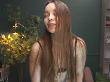 girl ella_knockers_xl image #1455609