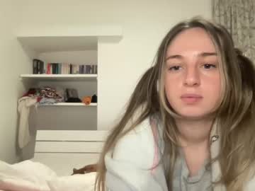 girl lilmills image #1058221