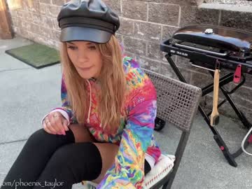 girl phoenix_taylor image #4149369