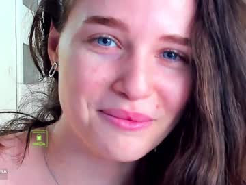 girl demurelixir image #2881545