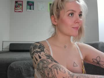 girl honey_sunshine image #2215014