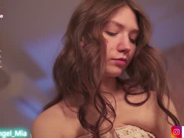 girl angels_kiss image #6274290