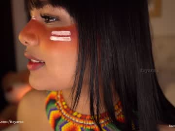 girl itsyaraa image #4371144