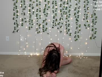 girl circeeve image #2534551