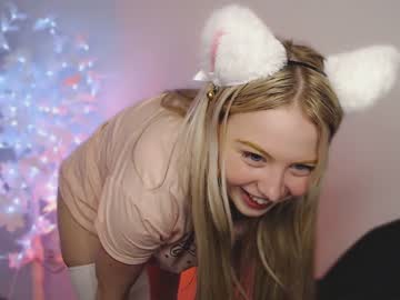 girl shy_blondiee image #3706455