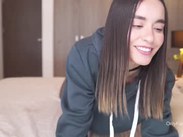 girl emyii image #4076659