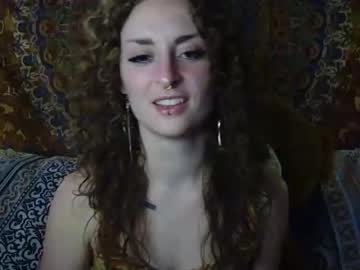 girl pistachio__nut image #995494