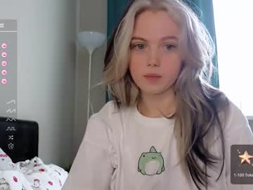 girl small_blondee image #5363342