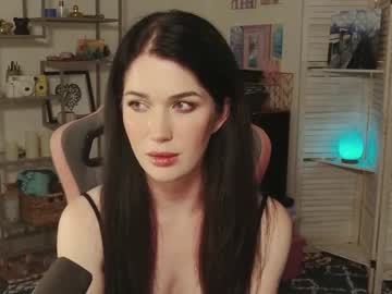 girl evelynclaire image #6043451