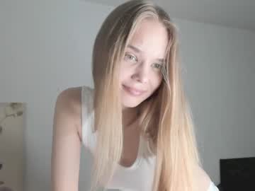 girl infinite_reality image #5250001