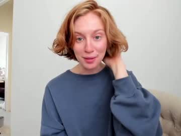 girl pretendlunch image #2370439