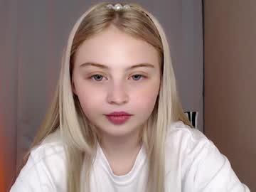 girl shy_blondiee image #3662622
