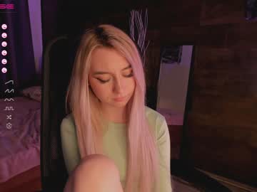 girl yolandabertha image #3570526