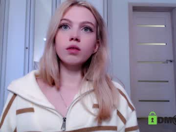 girl small_blondee image #3372520