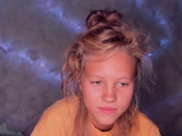 girl carolayers image #2431723
