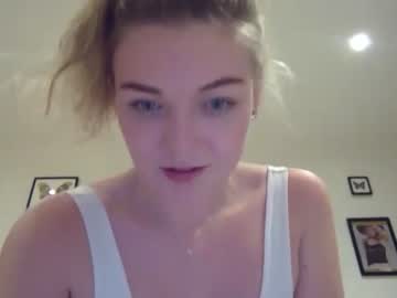 girl redroseldn image #3734485