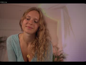 girl chillwithkira image #2458615