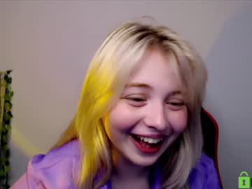 girl shy_blondiee image #3857241