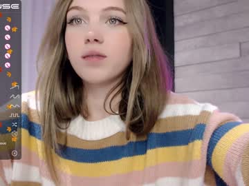 girl small_blondee image #2879578