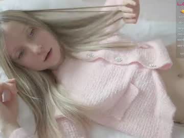 girl pureangeldolores image #5916077