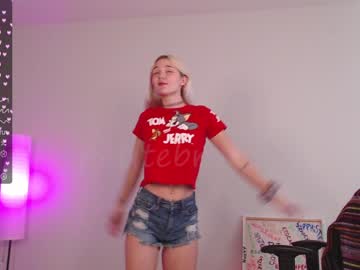 girl petitebrat image #5350580