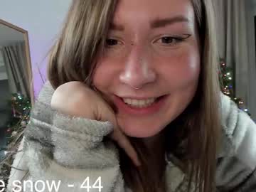 girl eyeseeona3 image #3289033