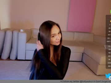 girl hollyextra image #5040117