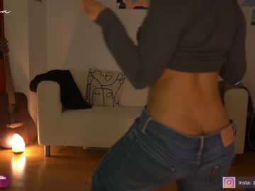 girl arletnoa image #6483420