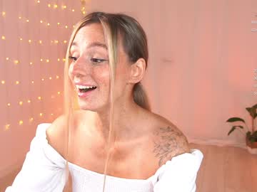girl artease image #5895559