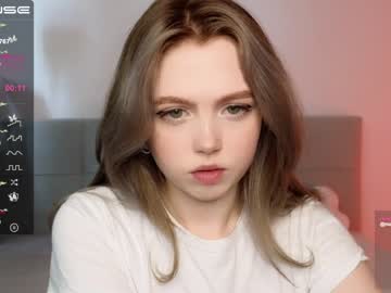 girl small_blondee image #4509568