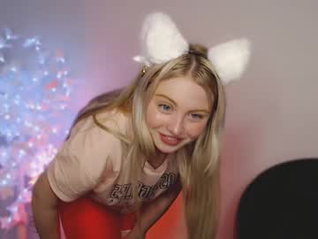 girl shy_blondiee image #3706185