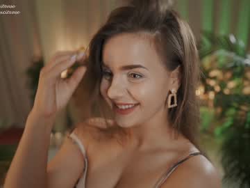 girl excitease image #5208404
