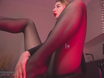 girl bronnica image #2206893