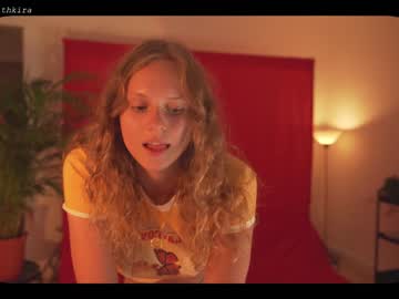 girl chillwithkira image #2041427