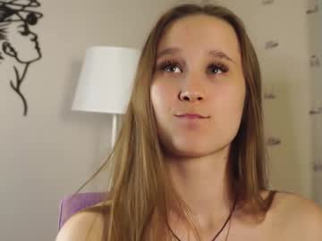 girl _comfortable_numb_ image #6948106