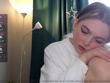 girl small_blondee image #6458649