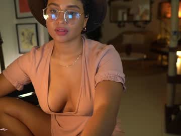 girl arletnoa image #872081