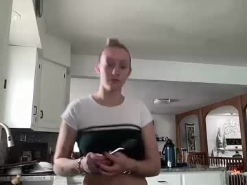 carlyy13