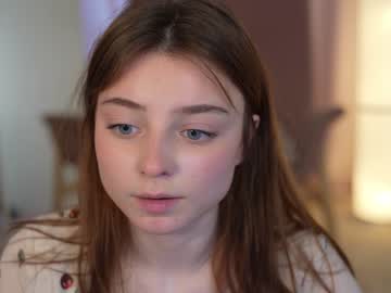 girl floret_joy image #6904602