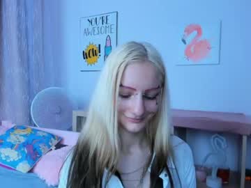girl erika__lodge image #2289342