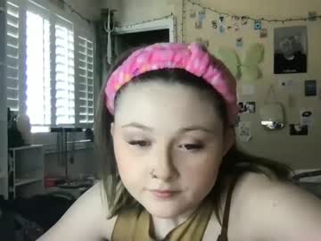 girl cassie_cloud image #4096824