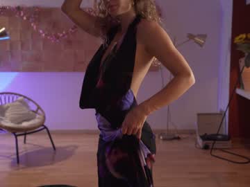 girl chillwithkira image #2823446
