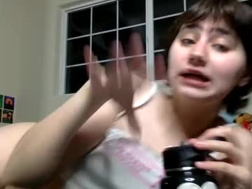 girl strawberryluvr image #6946286