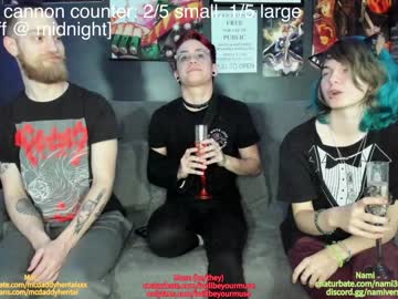 couple thecouchcast image #3400093