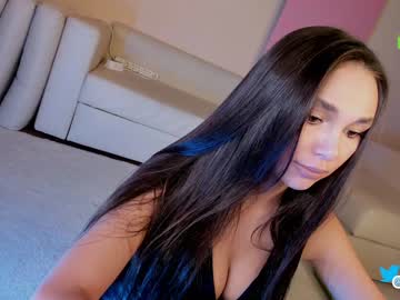 girl hollyextra image #5105200
