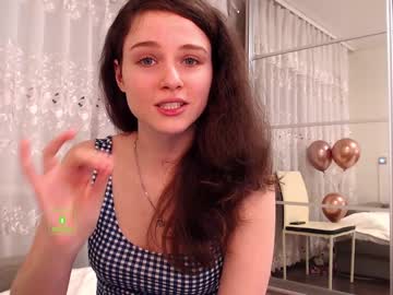 girl demurelixir image #1265355
